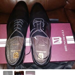 Men’s shoes